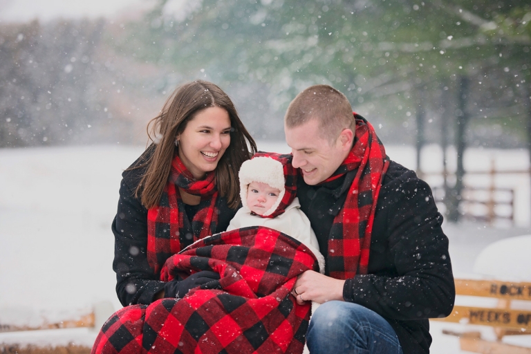 Nicole, Garett & Ava ~ Winter Photo Session ~ Hamilton Family Photographer