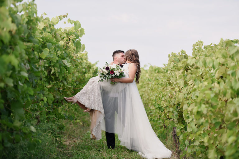Carolyn & Barret ~ Niagara Wedding Photography ~ Club Roma Wedding Photography ~ Henry of Pelham Wedding Photographer